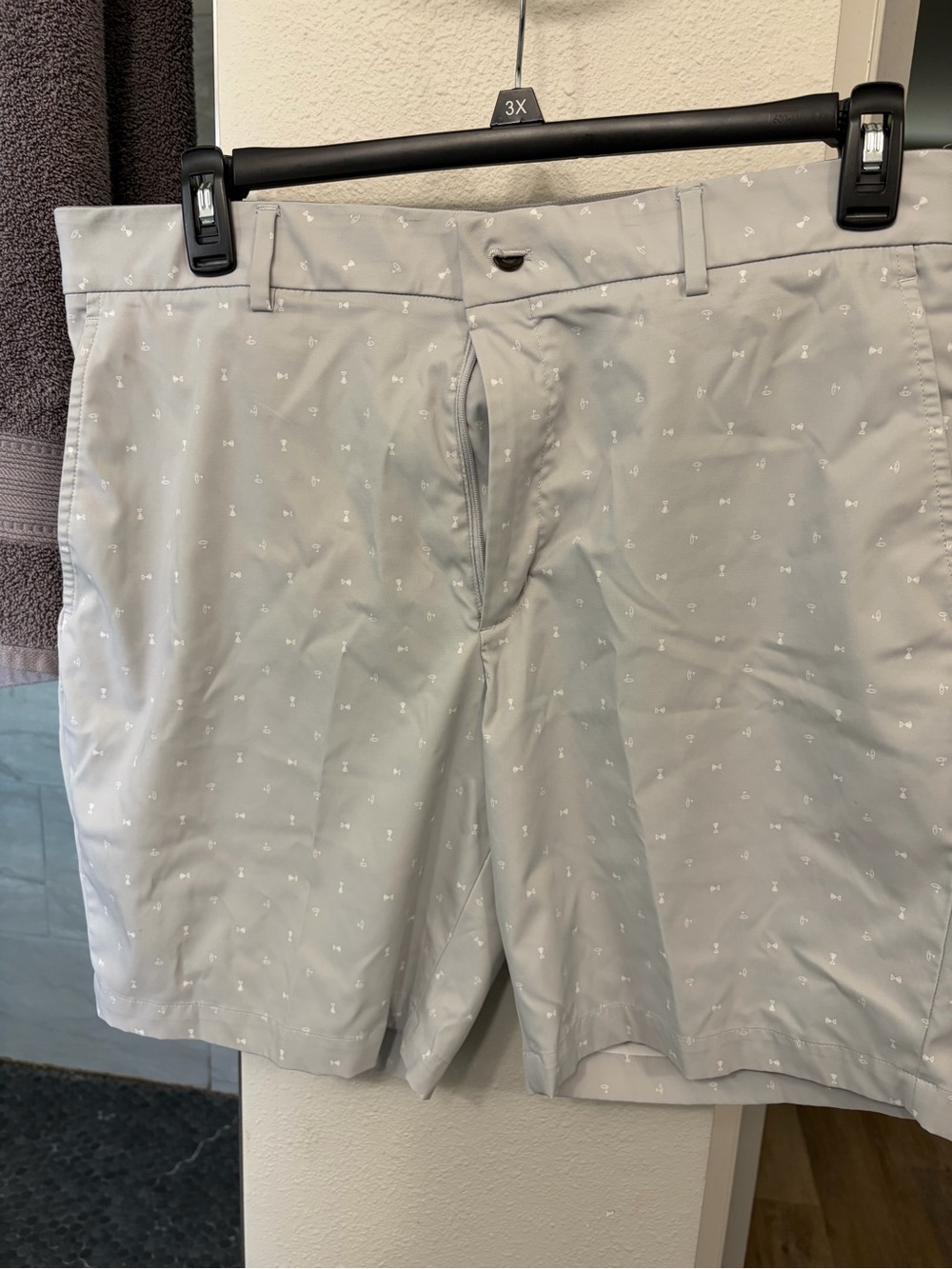 Walter Hagen Light Gray Micro-Print Flat Front Shorts